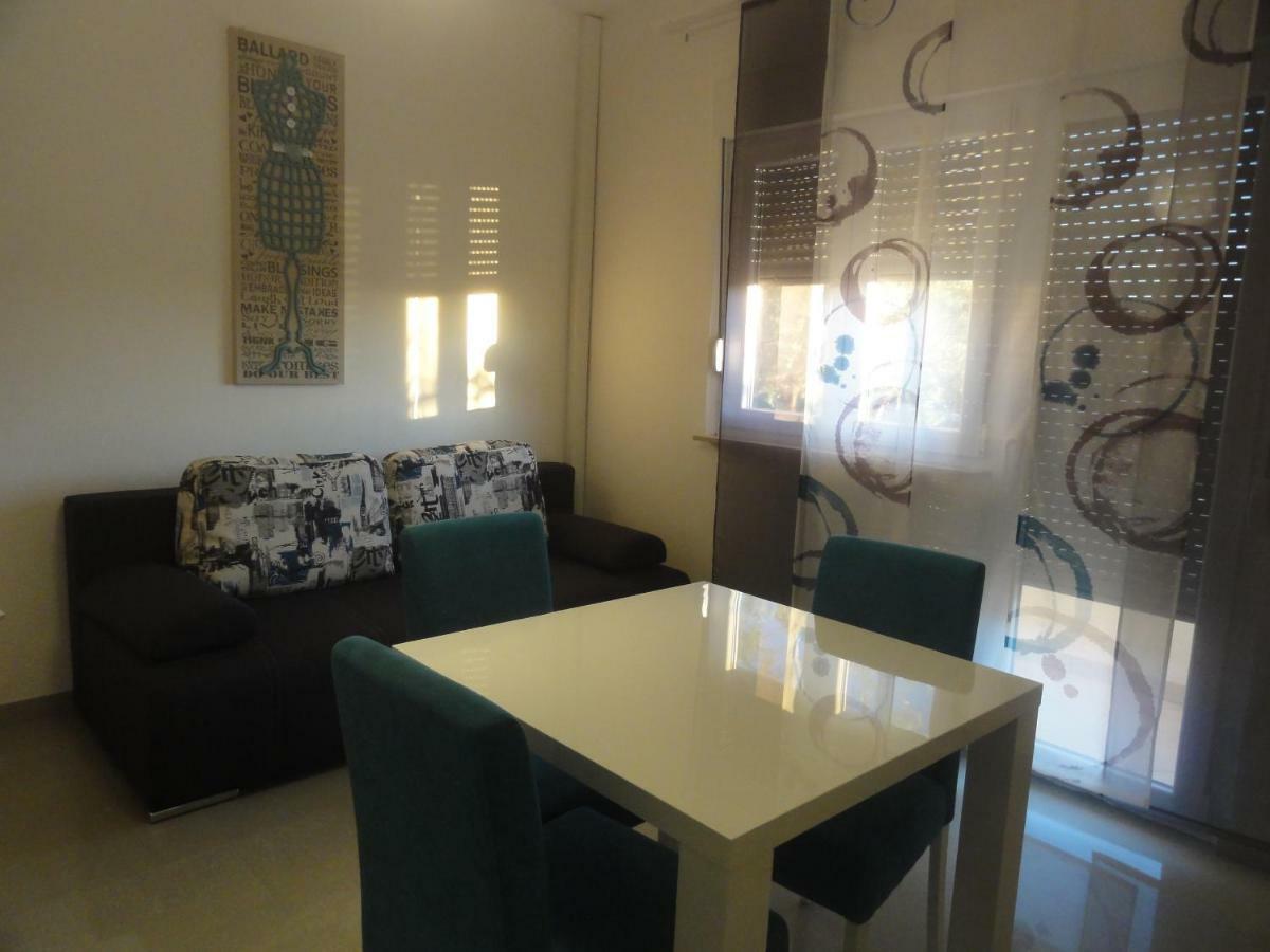 Roni Apartma